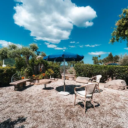 La Mandrolla - Overlooking Trentova Bay